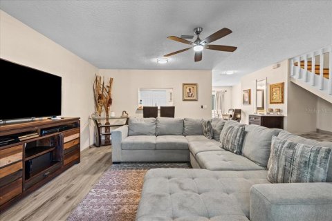 Condo in Orlando, Florida, 3 bedrooms № 2166762 - photo 5