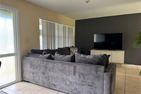 Propiedad comercial en venta en Orlando, Florida, 4 dormitorios, 167.22 m2 № 1876219 - foto 8