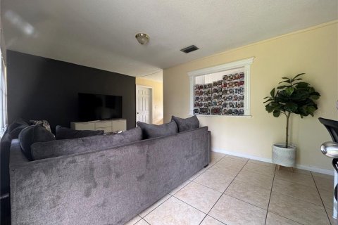 Propiedad comercial en venta en Orlando, Florida, 4 dormitorios, 167.22 m2 № 1876219 - foto 6