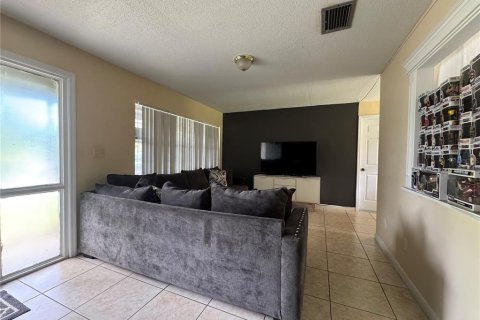 Propiedad comercial en venta en Orlando, Florida, 4 dormitorios, 167.22 m2 № 1876219 - foto 7