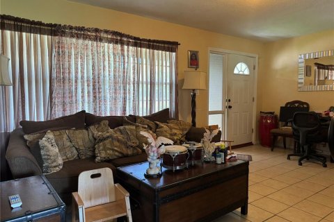 Propiedad comercial en venta en Orlando, Florida, 4 dormitorios, 167.22 m2 № 1876219 - foto 25