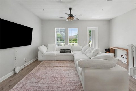 Adosado en venta en Tampa, Florida, 3 dormitorios, 183.67 m2 № 2426043 - foto 2