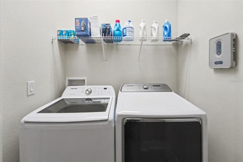Adosado en venta en Tampa, Florida, 3 dormitorios, 183.67 m2 № 2426043 - foto 14