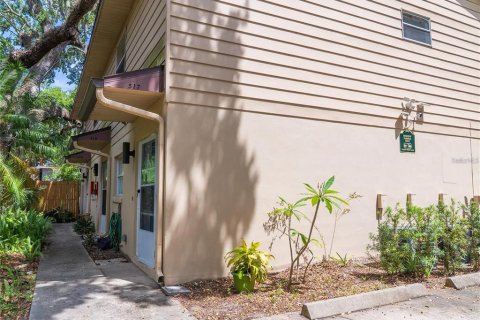 Townhouse in Orlando, Florida 2 bedrooms, 91.6 sq.m. № 2258264