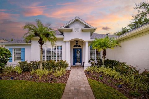 House in University Park, Florida 4 bedrooms, 227.61 sq.m. № 1916215 - photo 1
