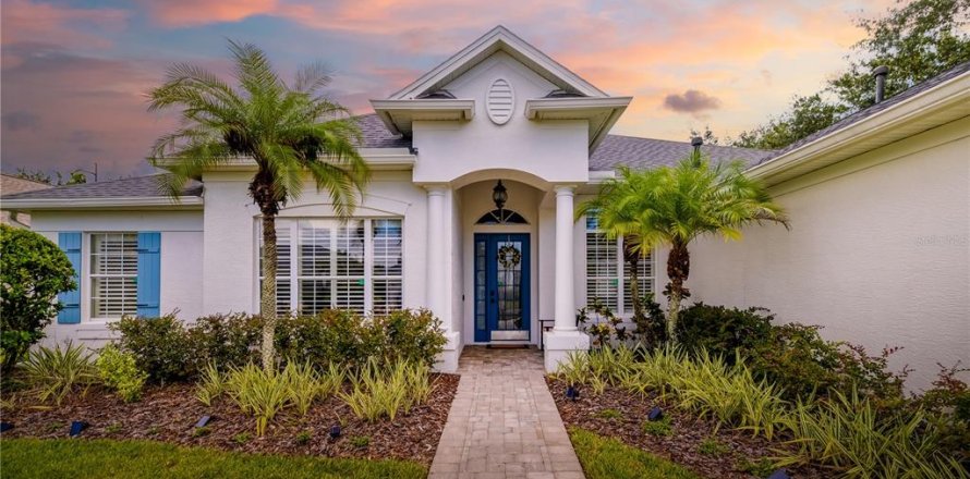 House in University Park, Florida 4 bedrooms, 227.61 sq.m. № 1916215