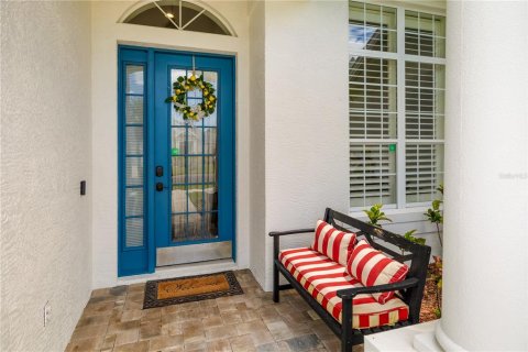 House in University Park, Florida 4 bedrooms, 227.61 sq.m. № 1916215 - photo 3
