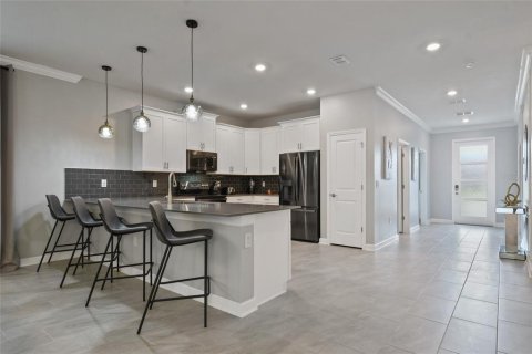 Villa ou maison à vendre à Kissimmee, Floride: 8 chambres, 398.46 m2 № 2125277 - photo 12