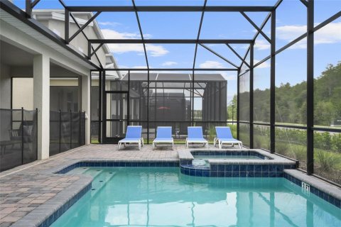Villa ou maison à vendre à Kissimmee, Floride: 8 chambres, 398.46 m2 № 2125277 - photo 8