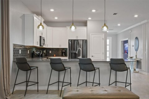 Villa ou maison à vendre à Kissimmee, Floride: 8 chambres, 398.46 m2 № 2125277 - photo 13
