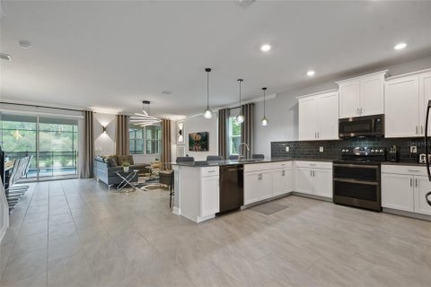 Villa ou maison à vendre à Kissimmee, Floride: 8 chambres, 398.46 m2 № 2125277 - photo 11