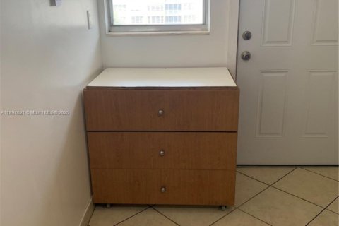 Appartement à louer à Miami, Floride: 2 chambres, 122.35 m2 № 1948931 - photo 7