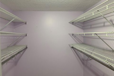 Appartement à louer à Miami, Floride: 2 chambres, 122.35 m2 № 1948931 - photo 11