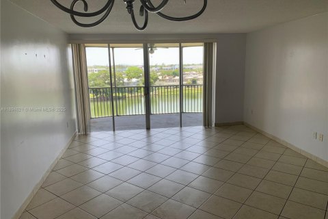 Appartement à louer à Miami, Floride: 2 chambres, 122.35 m2 № 1948931 - photo 8