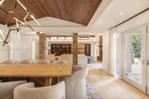 Villa ou maison à vendre à Coral Gables, Floride: 6 chambres, 578.13 m2 № 2046824 - photo 8