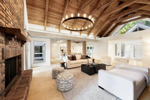 Villa ou maison à vendre à Coral Gables, Floride: 6 chambres, 578.13 m2 № 2046824 - photo 5