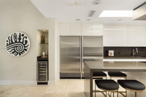 Villa ou maison à vendre à Coral Gables, Floride: 6 chambres, 578.13 m2 № 2046824 - photo 13