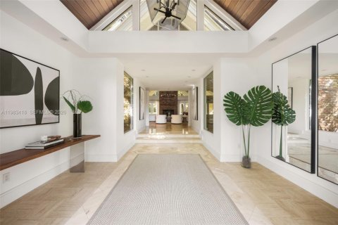Villa ou maison à vendre à Coral Gables, Floride: 6 chambres, 578.13 m2 № 2046824 - photo 3