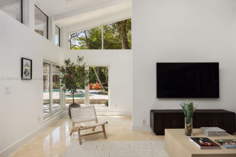 Villa ou maison à vendre à Coral Gables, Floride: 6 chambres, 578.13 m2 № 2046824 - photo 20