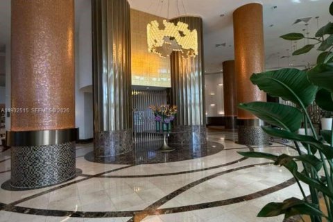 Condo in Sunny Isles Beach, Florida № 1998975 - photo 4