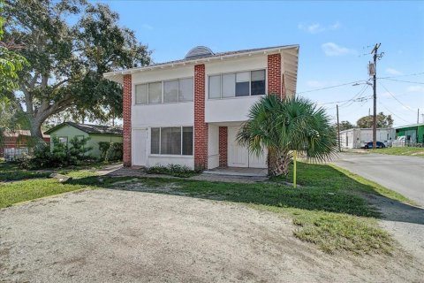 Dúplex en venta en Saint Petersburg, Florida, 4 dormitorios, 151.24 m2 № 2425578 - foto 4
