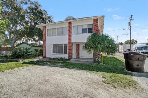 Dúplex en venta en Saint Petersburg, Florida, 4 dormitorios, 151.24 m2 № 2425578 - foto 3