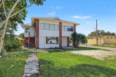 Dúplex en venta en Saint Petersburg, Florida, 4 dormitorios, 151.24 m2 № 2425578 - foto 6