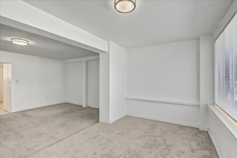 Dúplex en venta en Saint Petersburg, Florida, 4 dormitorios, 151.24 m2 № 2425578 - foto 13