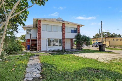 Dúplex en venta en Saint Petersburg, Florida, 4 dormitorios, 151.24 m2 № 2425578 - foto 5