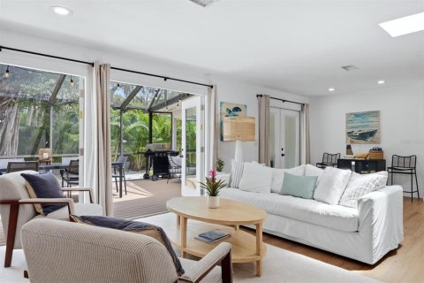 Villa ou maison à vendre à Sarasota, Floride: 3 chambres, 162.58 m2 № 2313027 - photo 12