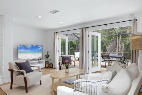 Villa ou maison à vendre à Sarasota, Floride: 3 chambres, 162.58 m2 № 2313027 - photo 13