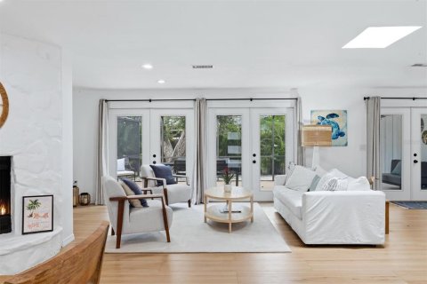 Villa ou maison à vendre à Sarasota, Floride: 3 chambres, 162.58 m2 № 2313027 - photo 10