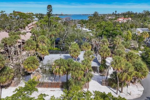 Villa ou maison à vendre à Sarasota, Floride: 3 chambres, 162.58 m2 № 2313027 - photo 5