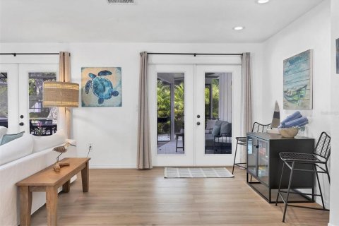 Villa ou maison à vendre à Sarasota, Floride: 3 chambres, 162.58 m2 № 2313027 - photo 15