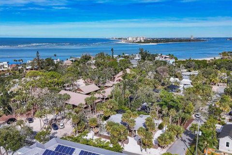 Villa ou maison à vendre à Sarasota, Floride: 3 chambres, 162.58 m2 № 2313027 - photo 6