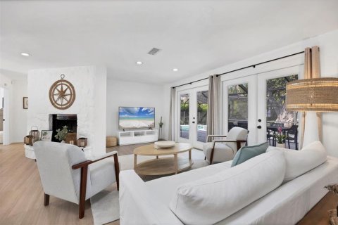 Villa ou maison à vendre à Sarasota, Floride: 3 chambres, 162.58 m2 № 2313027 - photo 14