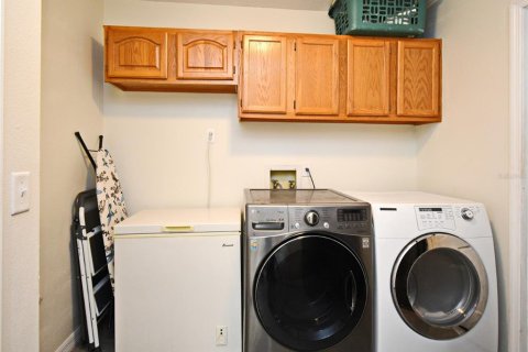 House in DeBary, Florida 3 bedrooms, 219.62 sq.m. № 1797289 - photo 30