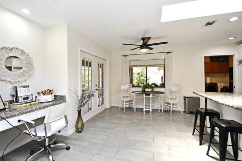 House in DeBary, Florida 3 bedrooms, 219.62 sq.m. № 1797289 - photo 17