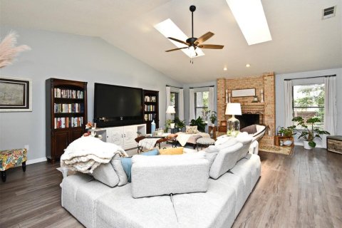 House in DeBary, Florida 3 bedrooms, 219.62 sq.m. № 1797289 - photo 8
