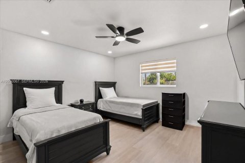 House in Homestead, Florida 4 bedrooms, 168.62 sq.m. № 2076624 - photo 27