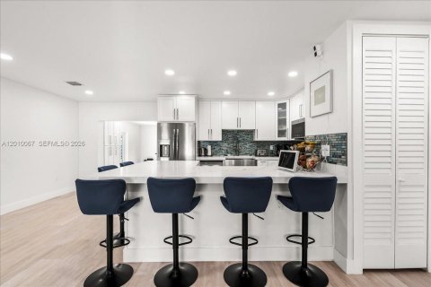 House in Homestead, Florida 4 bedrooms, 168.62 sq.m. № 2076624 - photo 14