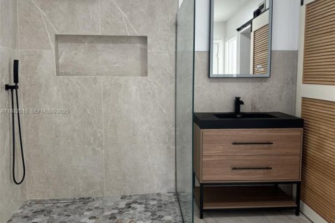 Townhouse in Miami, Florida 2 bedrooms, 123.56 sq.m. № 1986599 - photo 13