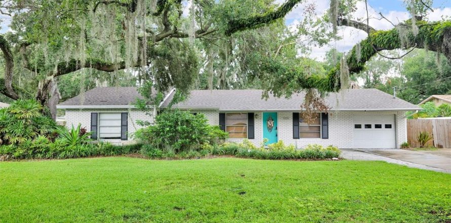 Casa en Kissimmee, Florida 3 dormitorios, 141.77 m2 № 1913741