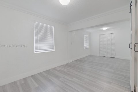 Купить виллу или дом в Холливуд, Флорида 3 спальни, 118.64м2, № 1987940 - фото 15