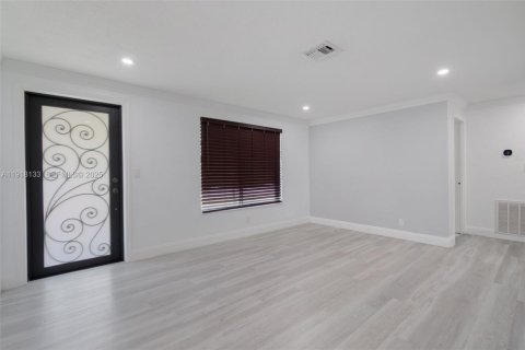 Купить виллу или дом в Холливуд, Флорида 3 спальни, 118.64м2, № 1987940 - фото 5