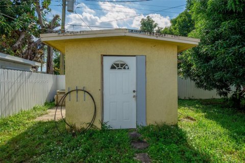 Купить виллу или дом в Холливуд, Флорида 3 спальни, 118.64м2, № 1987940 - фото 20