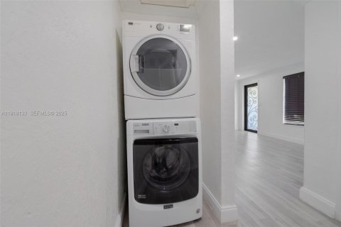 Купить виллу или дом в Холливуд, Флорида 3 спальни, 118.64м2, № 1987940 - фото 14