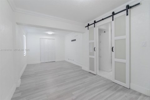 Купить виллу или дом в Холливуд, Флорида 3 спальни, 118.64м2, № 1987940 - фото 4