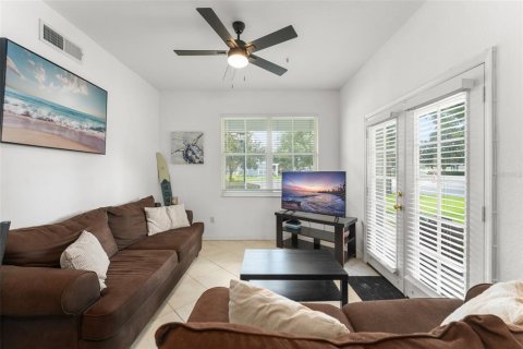 Condominio en venta en Kissimmee, Florida, 4 dormitorios, 136.57 m2 № 2226055 - foto 6