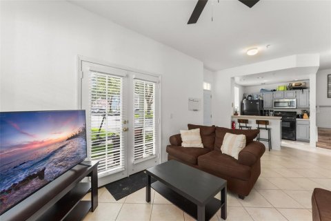Condominio en venta en Kissimmee, Florida, 4 dormitorios, 136.57 m2 № 2226055 - foto 8
